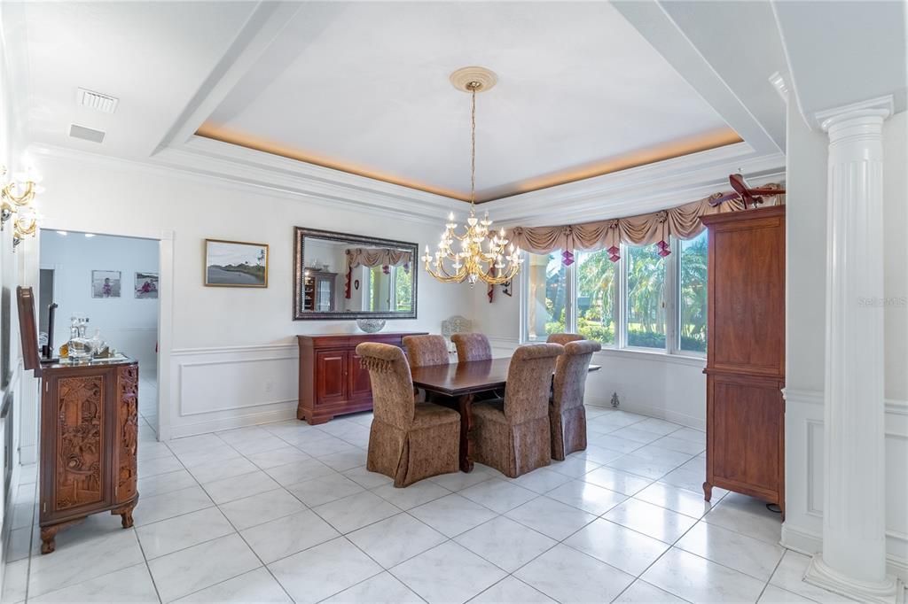 Chandelier, Dining room, Interior, Pendant Lights