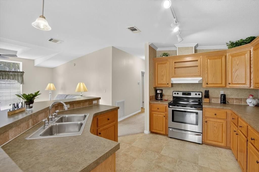 Interior, Kitchen, Pendant Lights, Stainless Steel Appliances