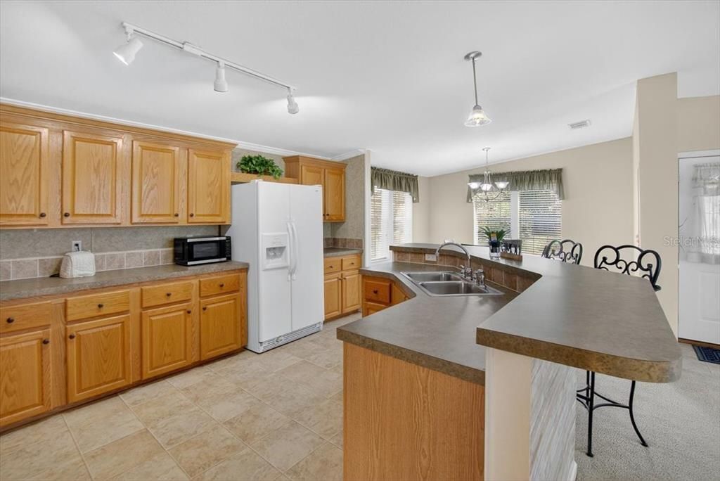 Chandelier, Dining room, Interior, Kitchen, Pendant Lights