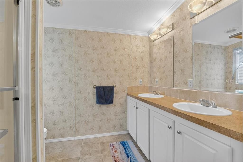 Bathroom, Dual Sink Vanities, Interior