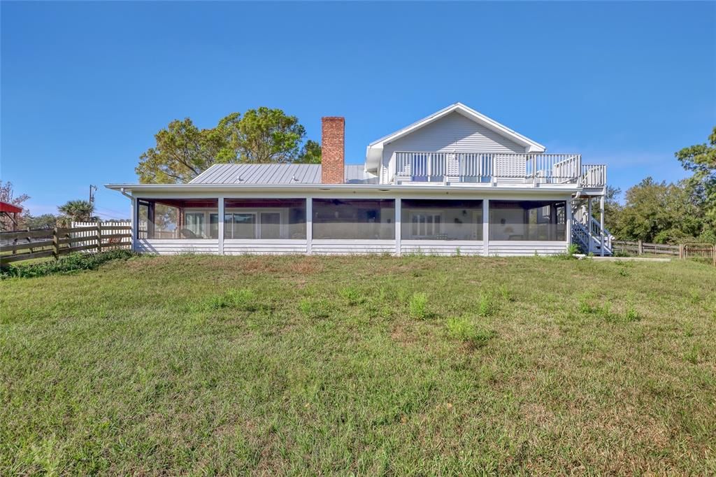 Backyard, Exterior