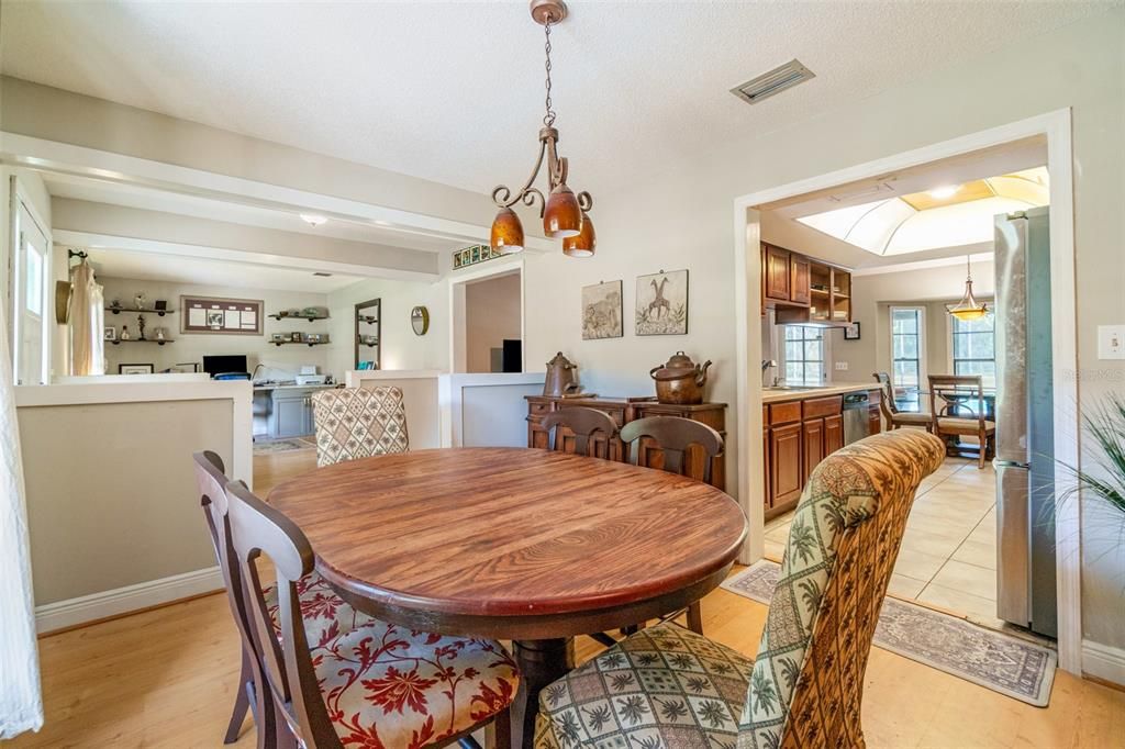 Dining room, Interior, Kitchen, Pendant Lights, Recessed Lighting, Wood Texture Flooring