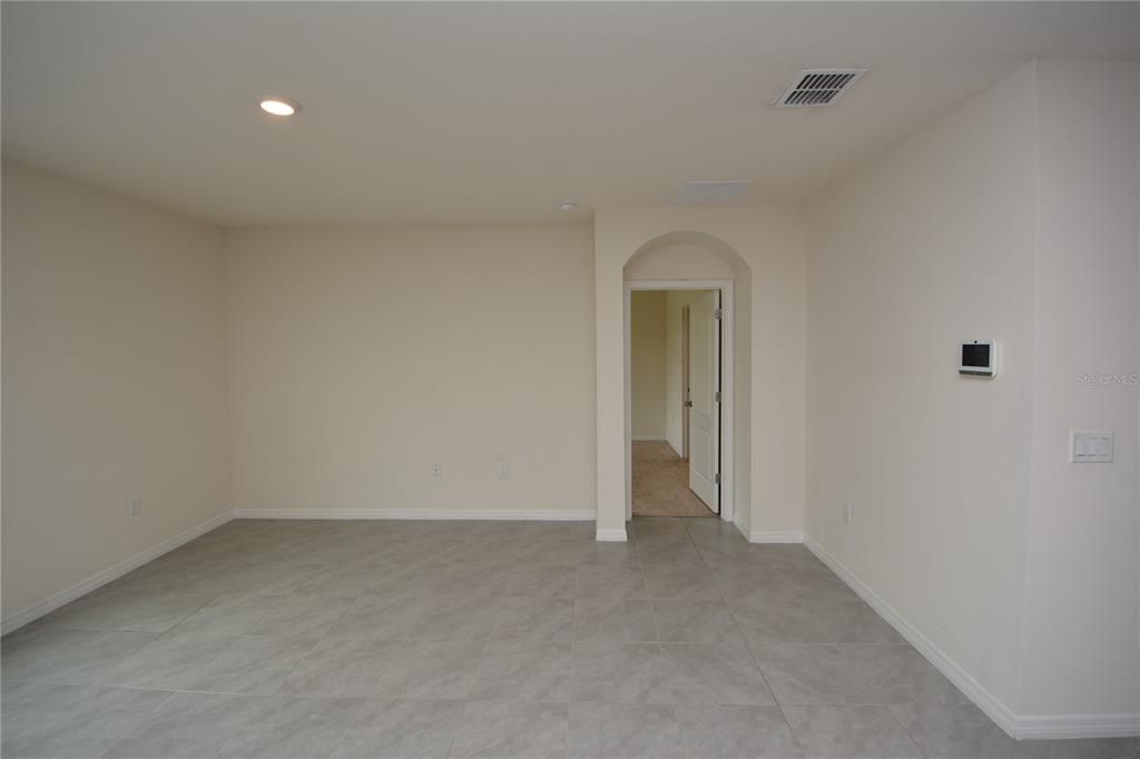 Empty room, Interior, Recessed Lighting