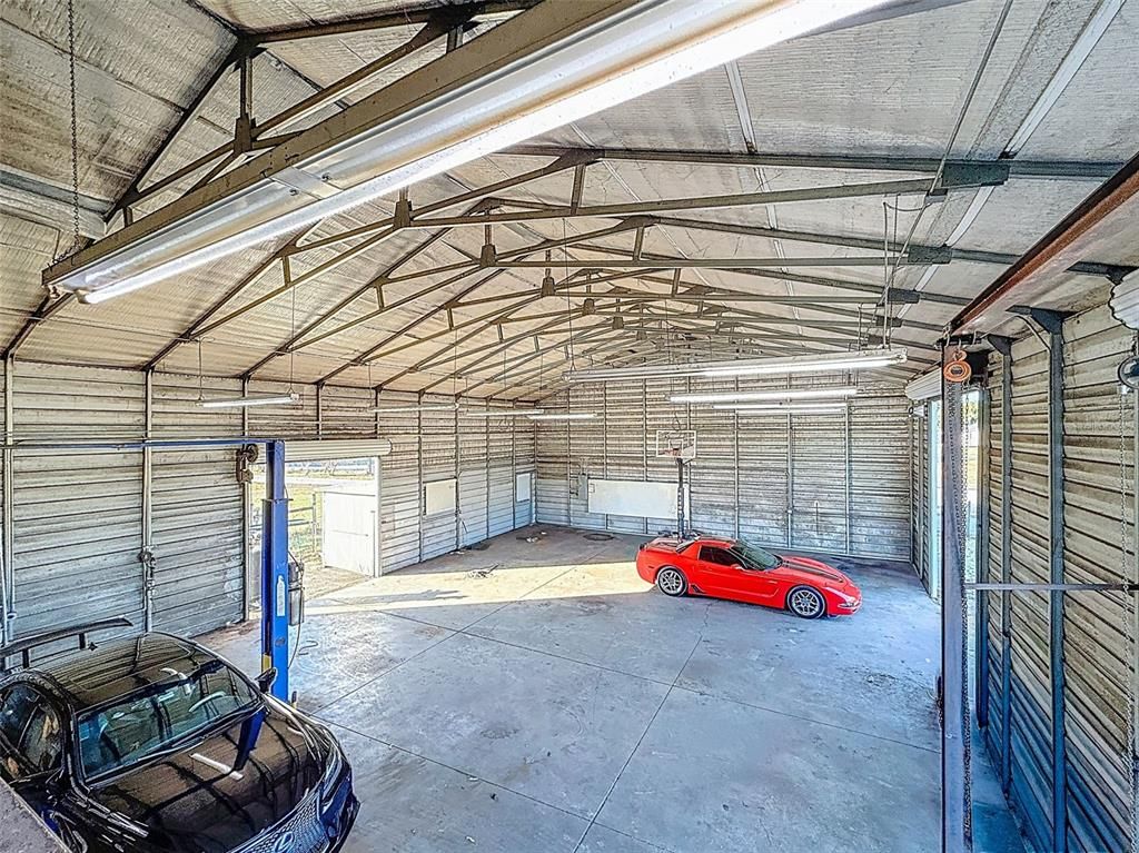 Garage, Interior