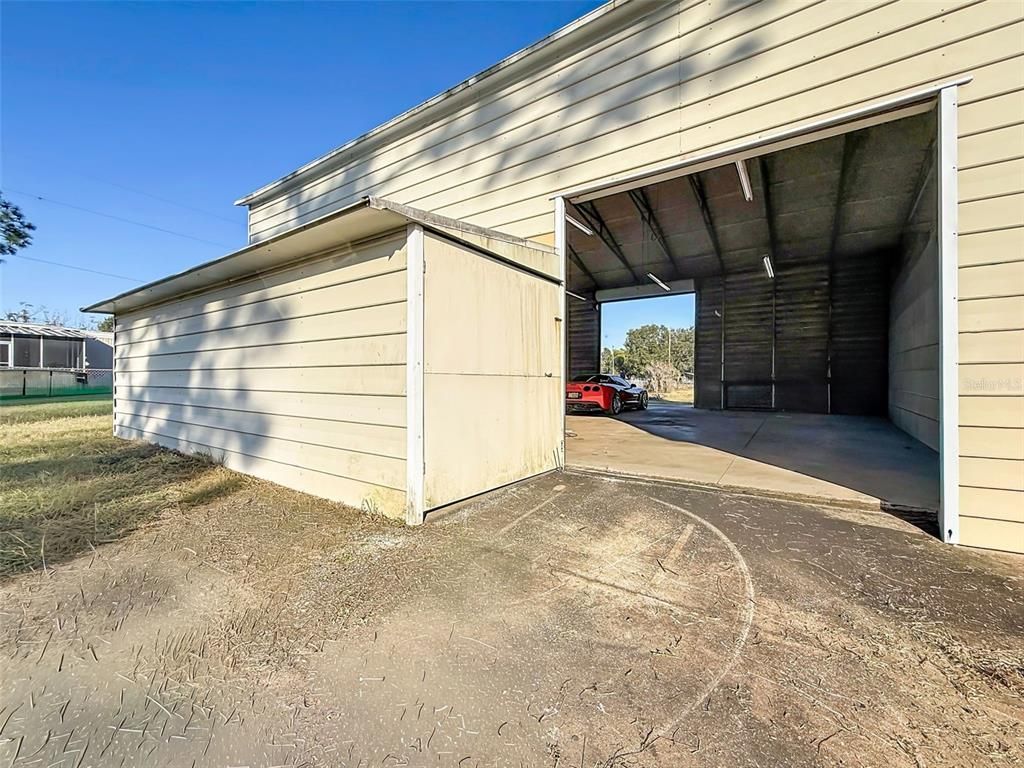 Detached Garage, Exterior