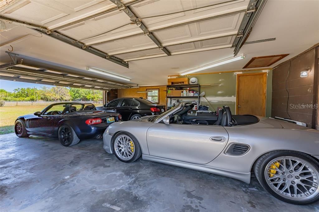 Garage, Interior