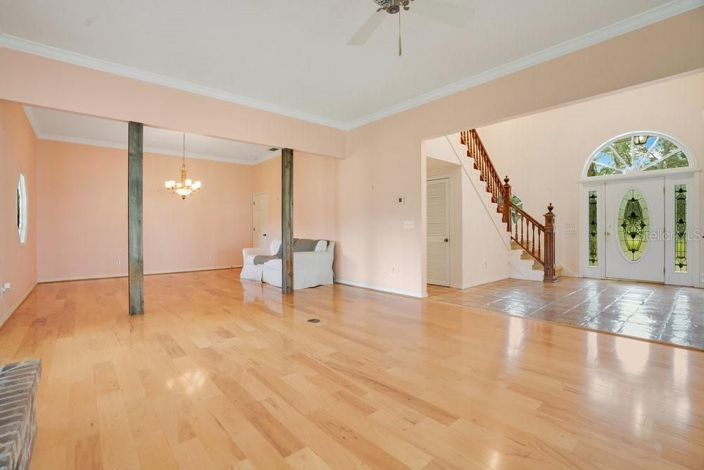 Chandelier, Interior, Wood Texture Flooring