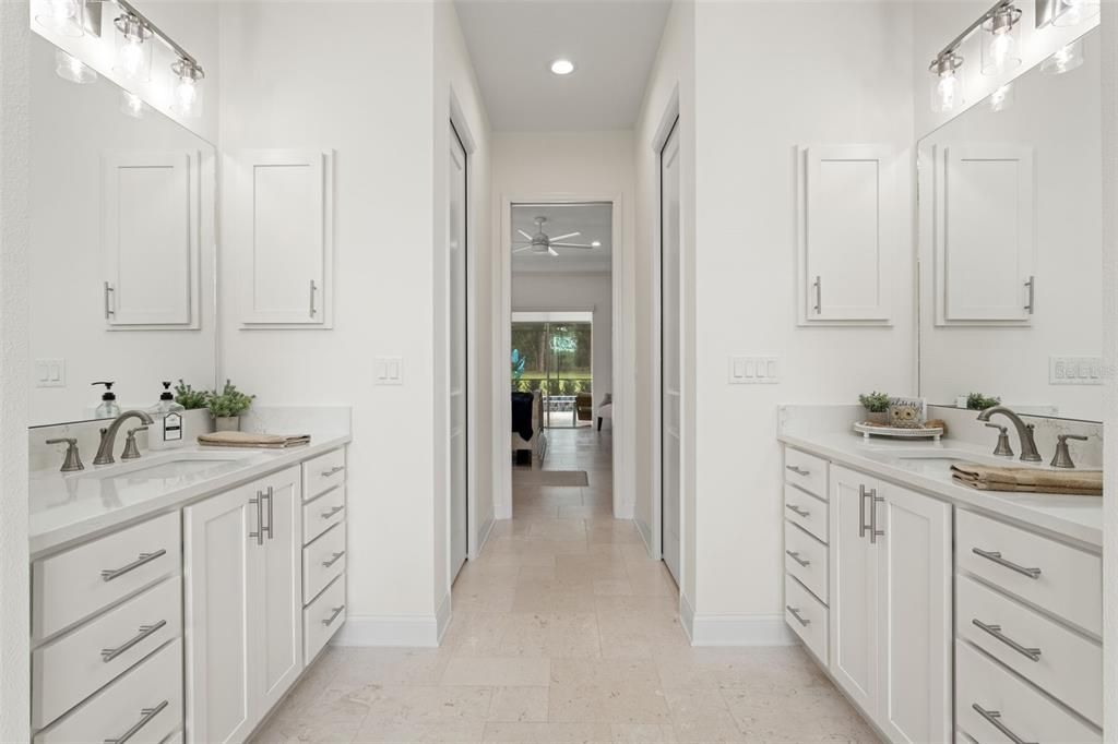 Bathroom, Dual Sink Vanities, Interior, Recessed Lighting