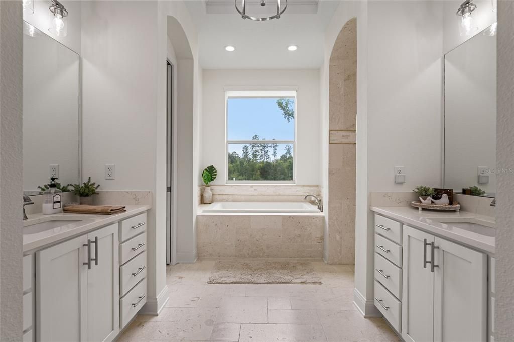 Bathroom, Dual Sink Vanities, Interior, Recessed Lighting