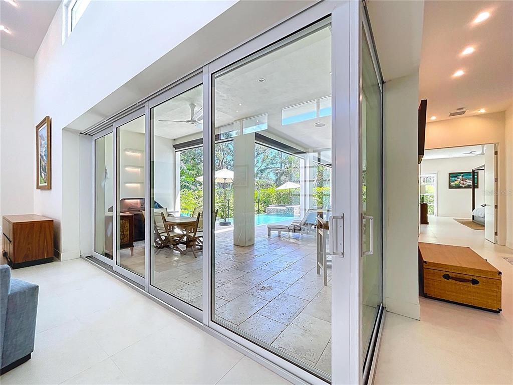 Bathroom, Dining room, Interior, Recessed Lighting