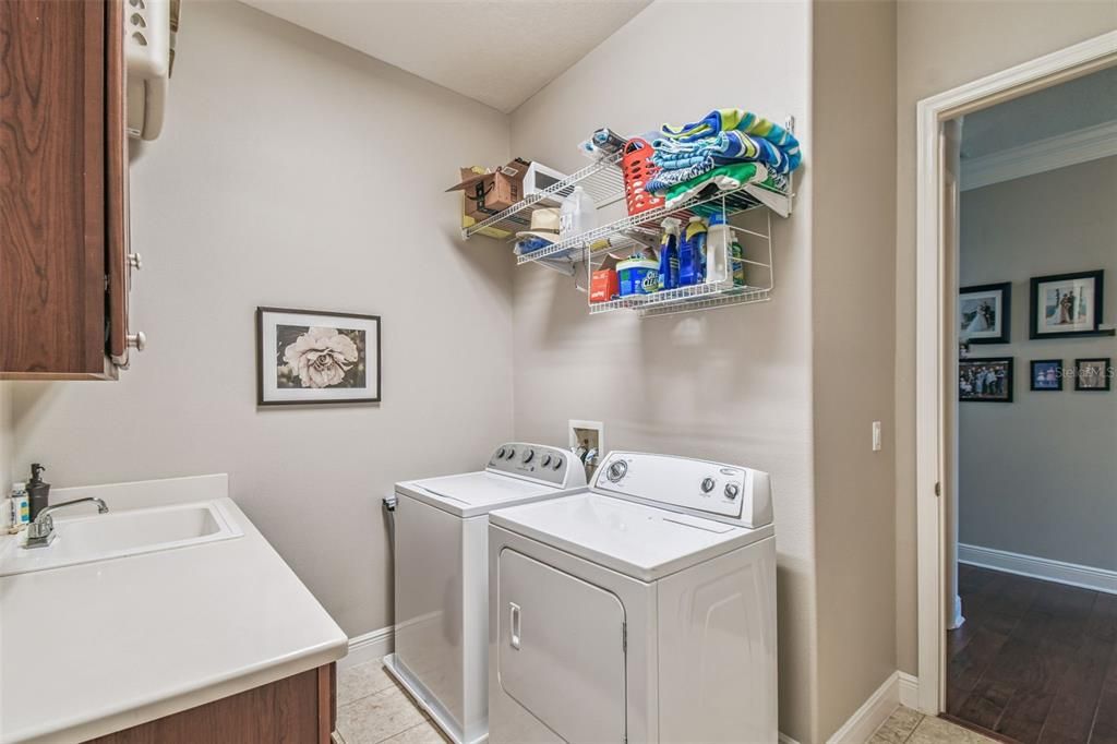 Interior, Washer, Wood Texture Flooring