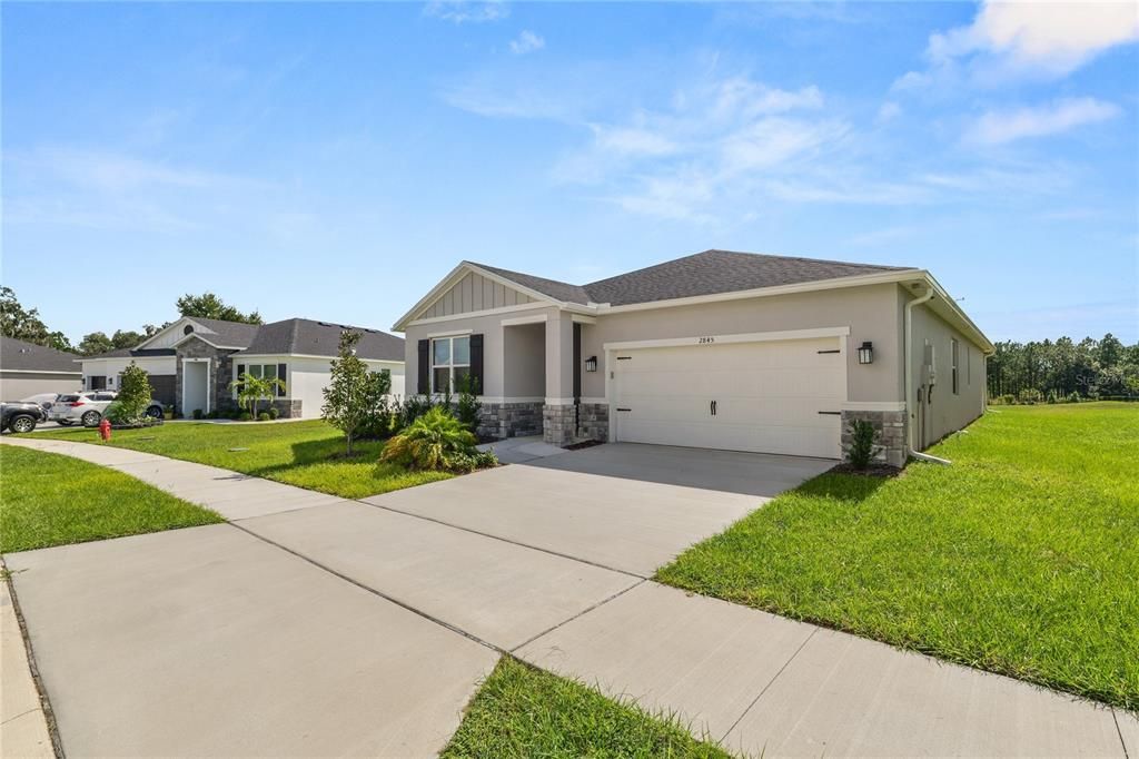 Attached, Exterior, Facade, Ranch
