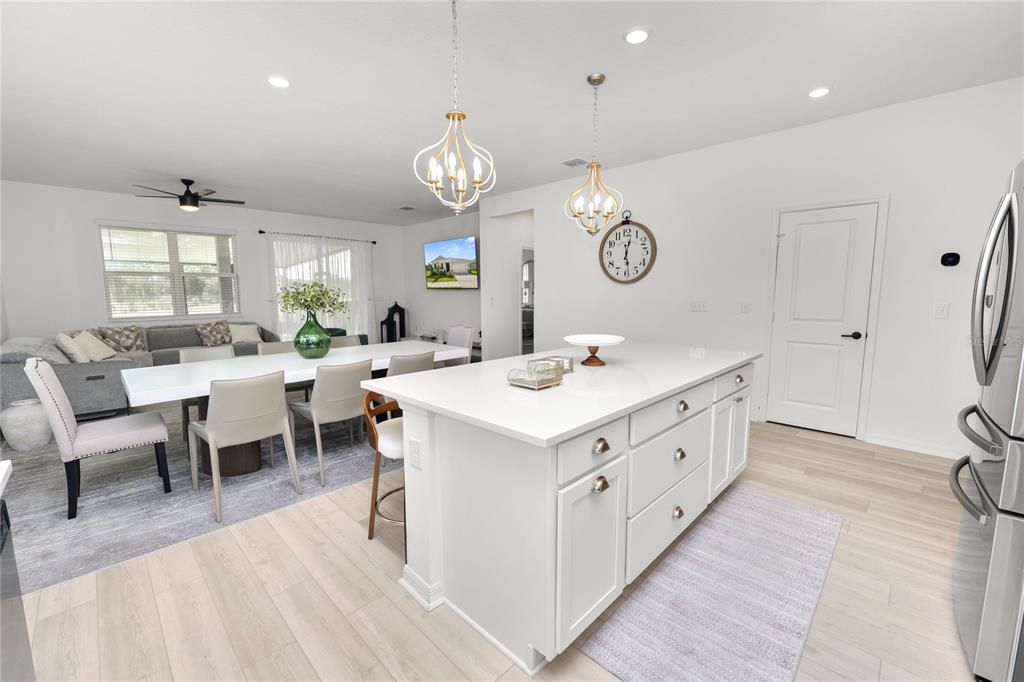 Dining room, Interior, Living room, Pendant Lights, Recessed Lighting, Wood Texture Flooring