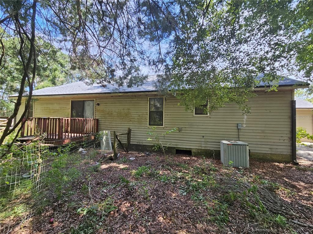 Backyard, Exterior