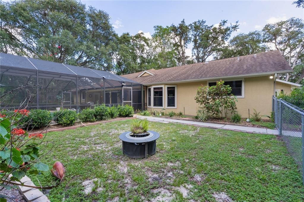 Backyard, Exterior