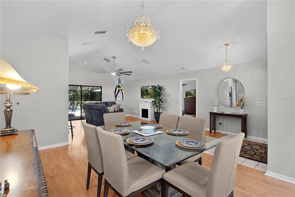 Chandelier, Dining room, Interior, Living room, Pendant Lights, Wood Texture Flooring