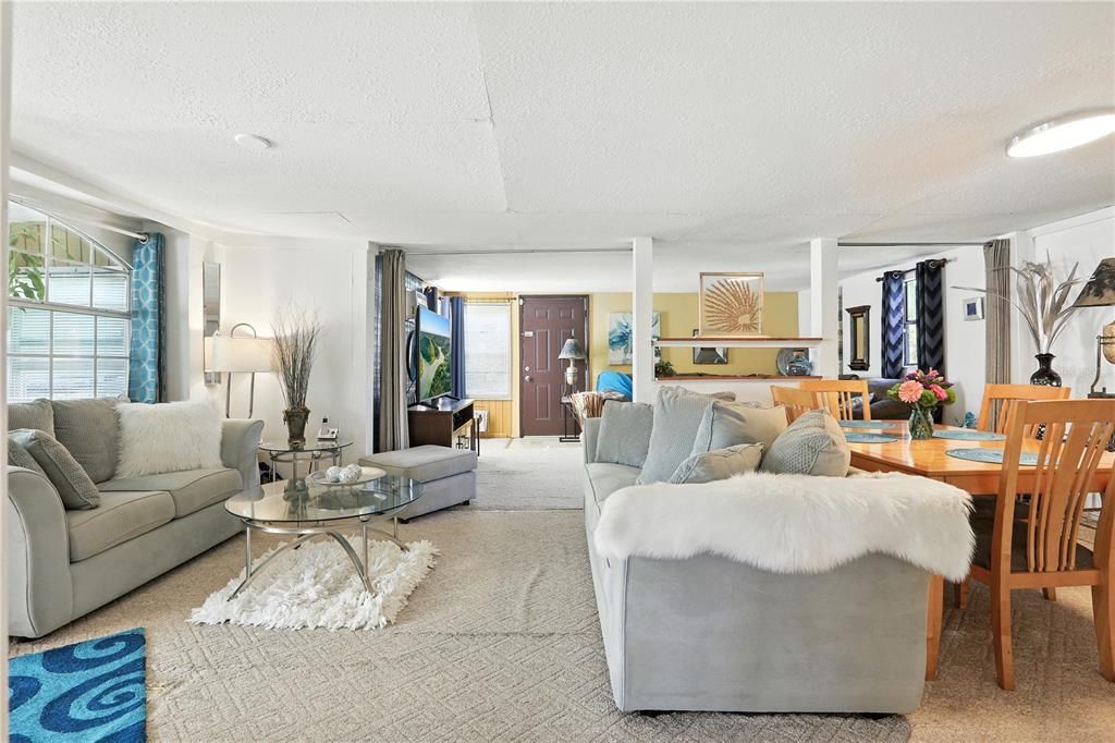 Dining room, Interior, Living room, Recessed Lighting
