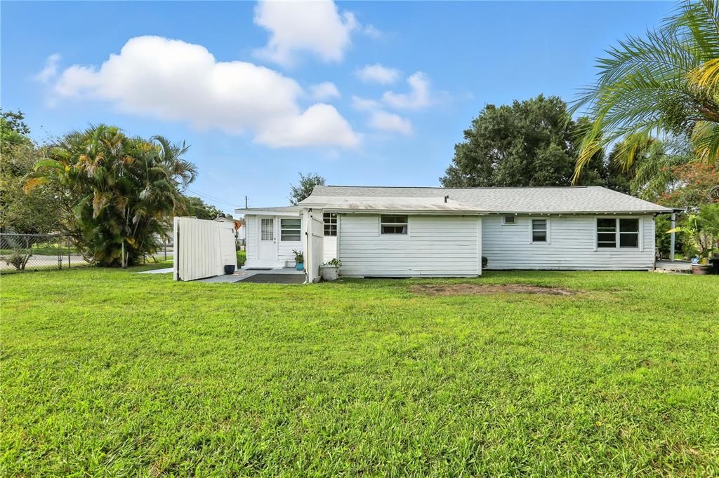 Backyard, Exterior
