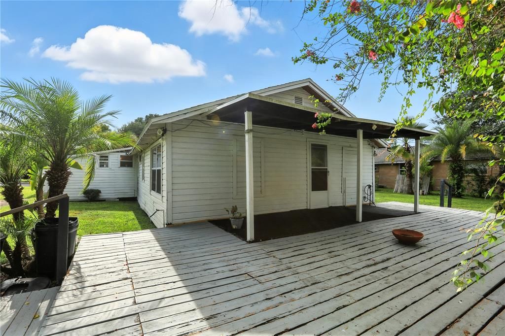 Backyard, Exterior