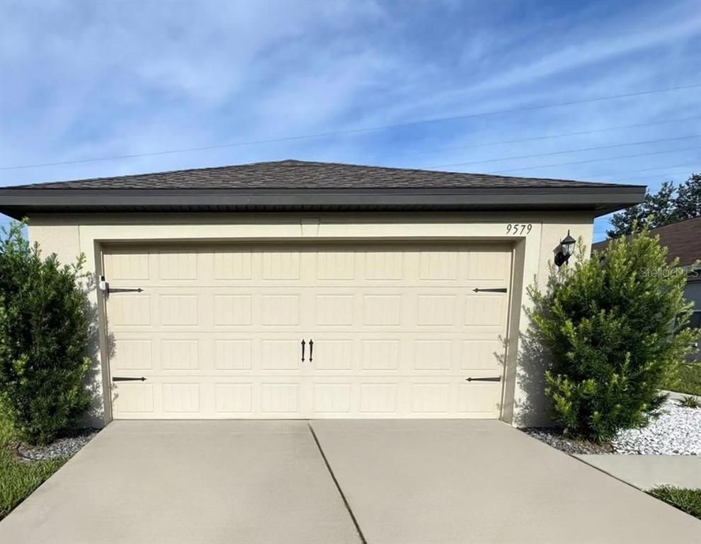 Detached Garage, Exterior