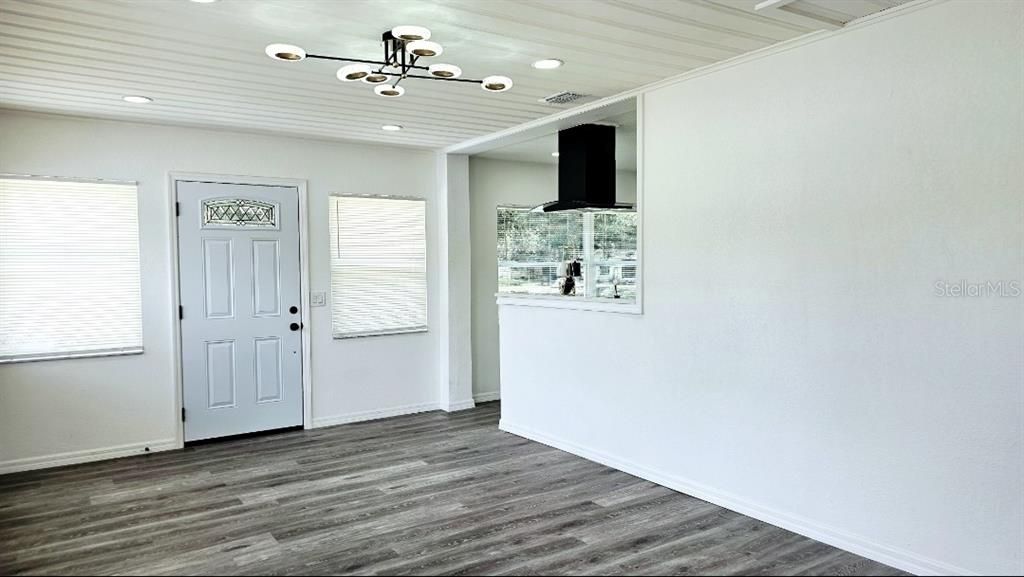 Interior, Pendant Lights, Recessed Lighting, Wood Texture Flooring