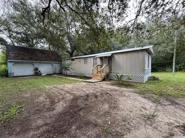 Backyard, Detached Garage, Exterior