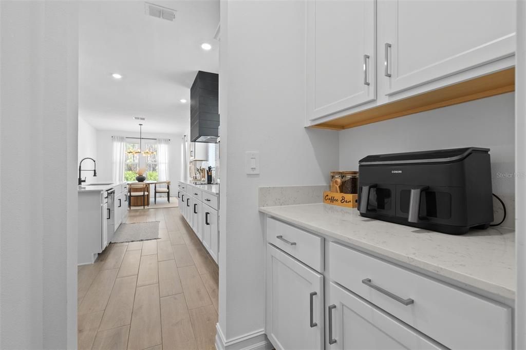 Interior, Kitchen, Pendant Lights, Recessed Lighting, Wood Texture Flooring