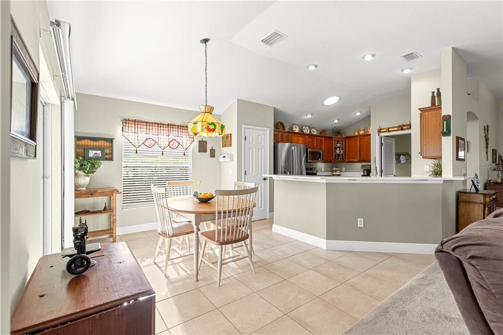 Dining room, Interior, Kitchen, Pendant Lights, Recessed Lighting, Stainless Steel Appliances