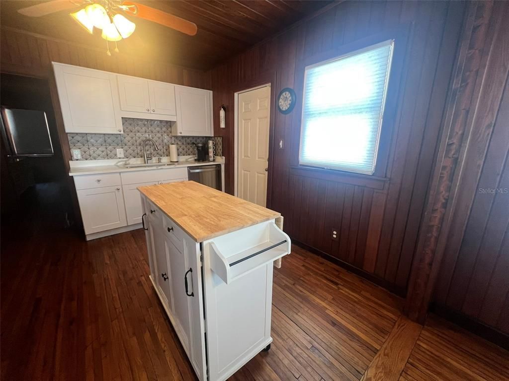Interior, Kitchen, Wood Texture Flooring, Wooden Walls