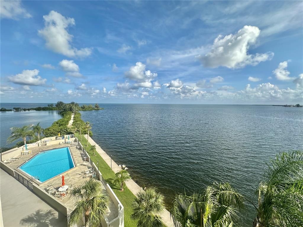 Exterior, Pool, Water