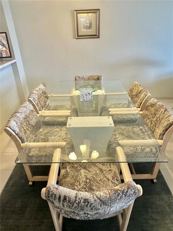 Dining room, Interior