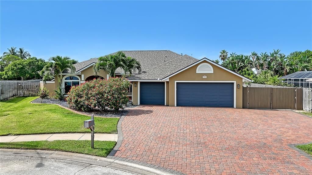 Attached, Backyard, Exterior, Facade, Ranch