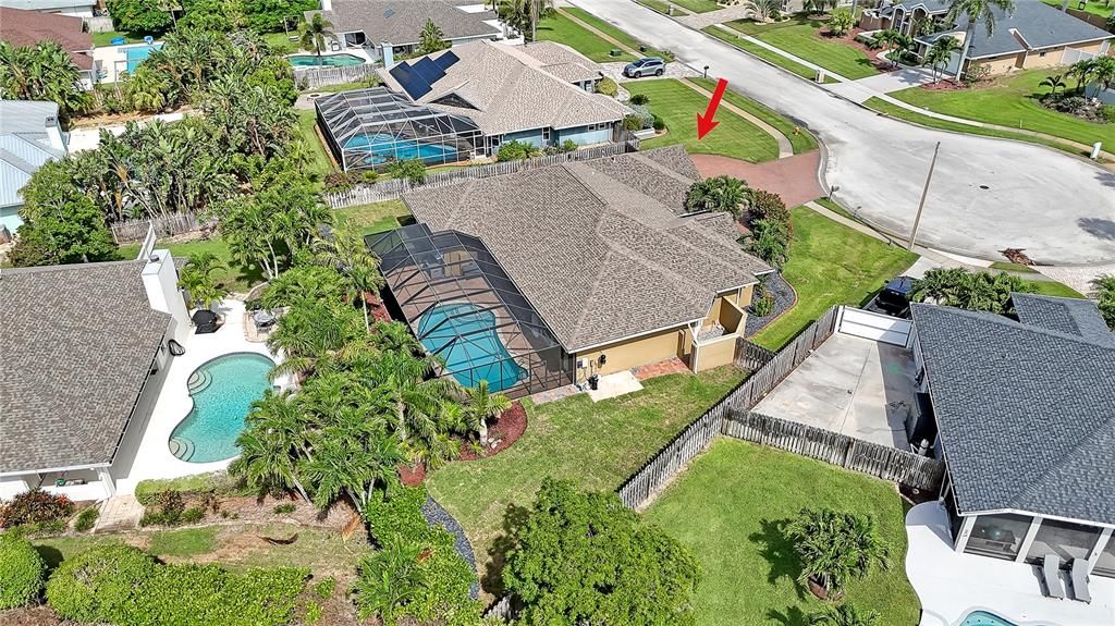 Exterior, Drone