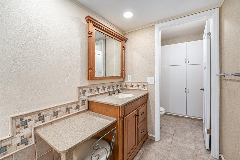 Bathroom, Interior, Recessed Lighting