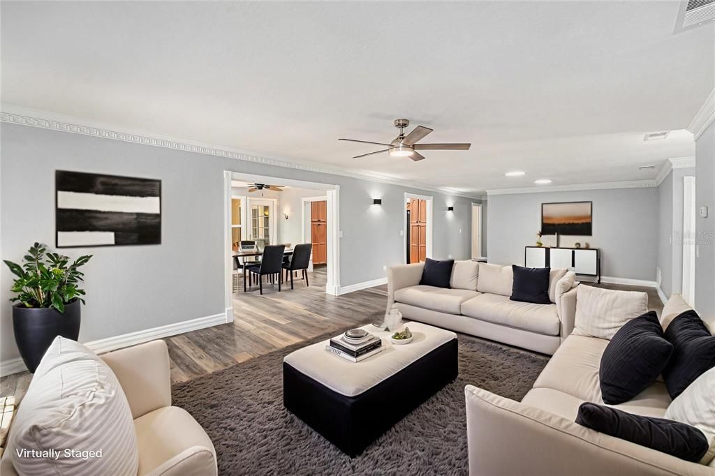 Dining room, Interior, Living room, Recessed Lighting, Wood Texture Flooring