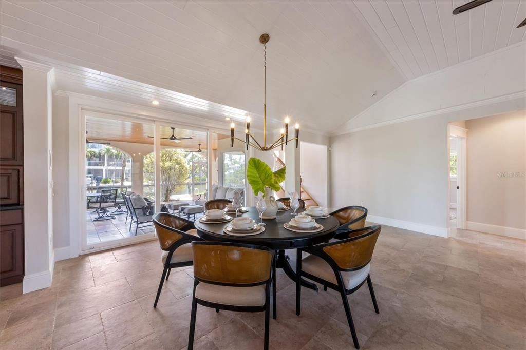 Dining room, Interior, Pendant Lights, Recessed Lighting