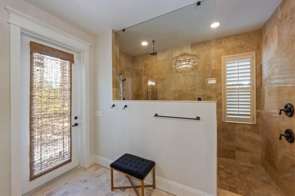 Bathroom, Interior, Recessed Lighting