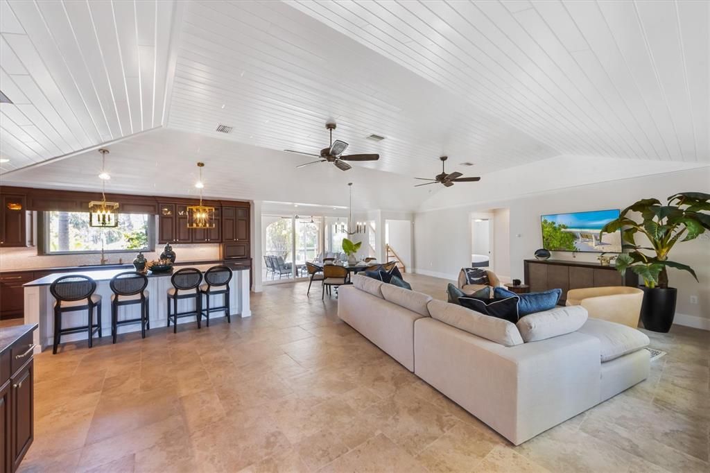 Dining room, Interior, Living room, Pendant Lights