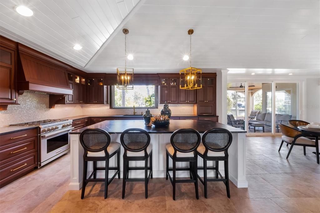 Dining room, Interior, Kitchen, Pendant Lights, Recessed Lighting, Stainless Steel Appliances
