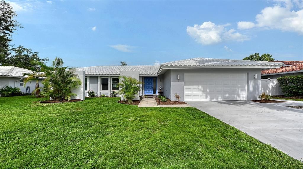 Attached, Backyard, Exterior, Facade, Ranch