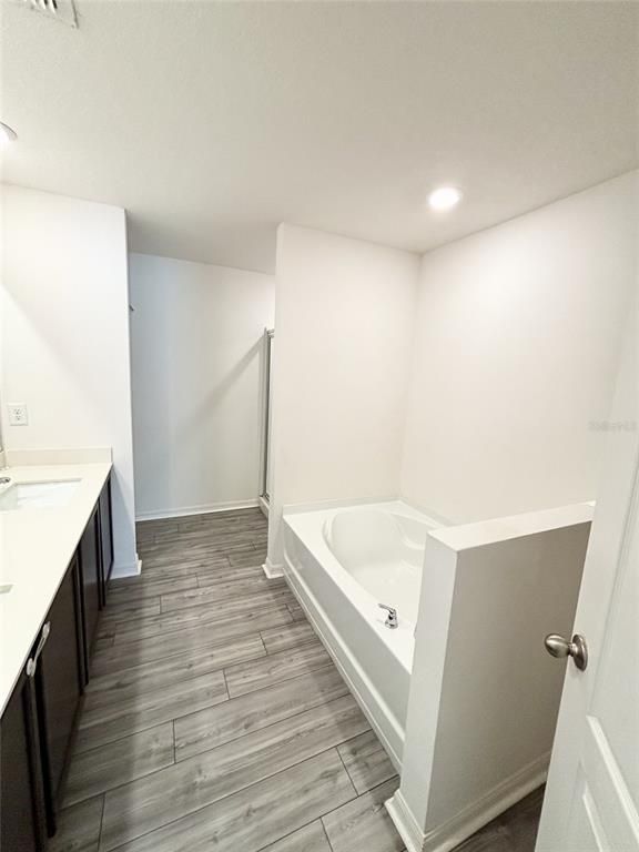 Bathroom, Interior, Recessed Lighting, Wood Texture Flooring