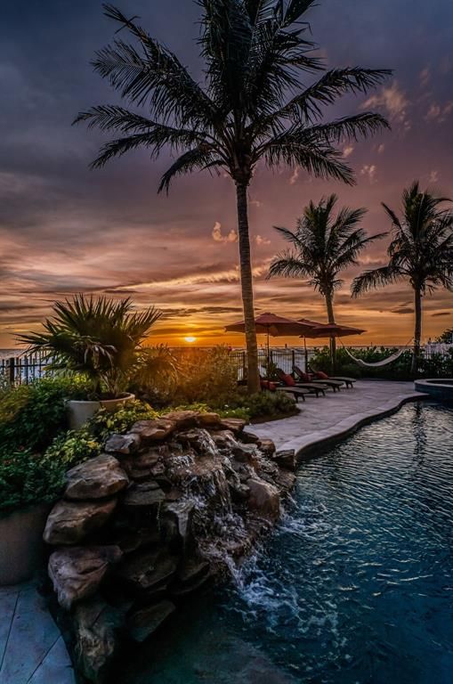 Exterior, Pool, Water