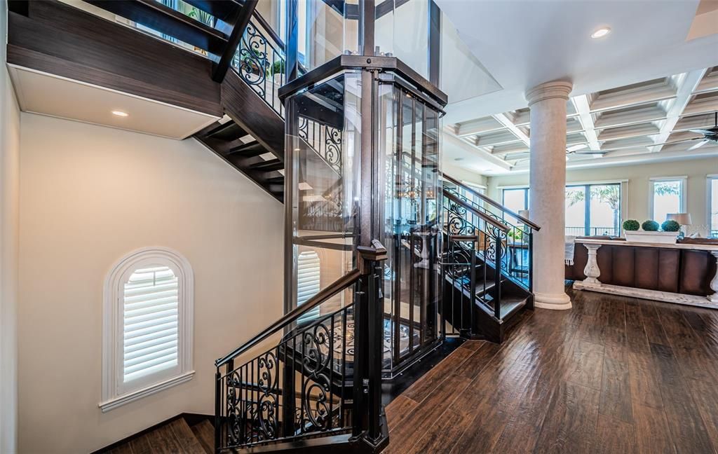 Interior, Recessed Lighting, Wood Texture Flooring