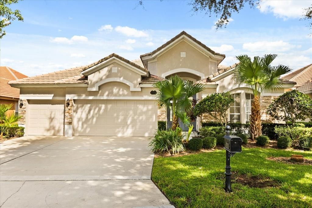 Attached, Exterior, Facade, Mediterranean