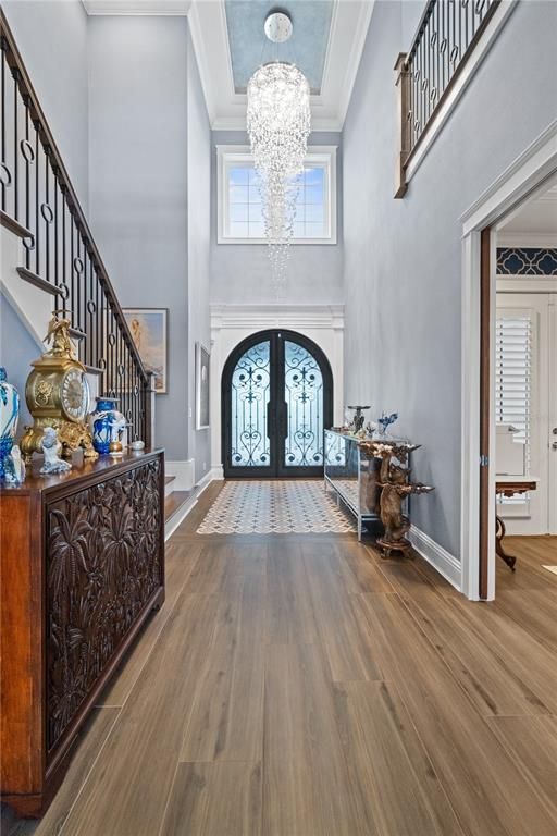 Chandelier, Interior, Wood Texture Flooring