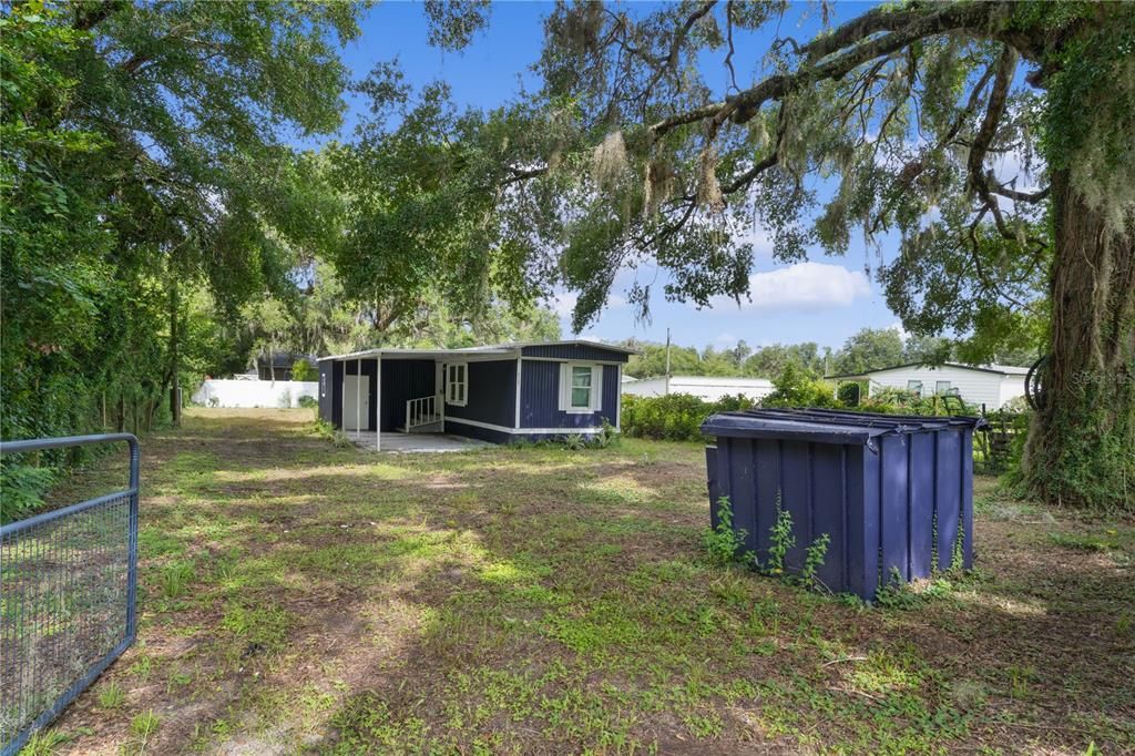 Backyard, Exterior