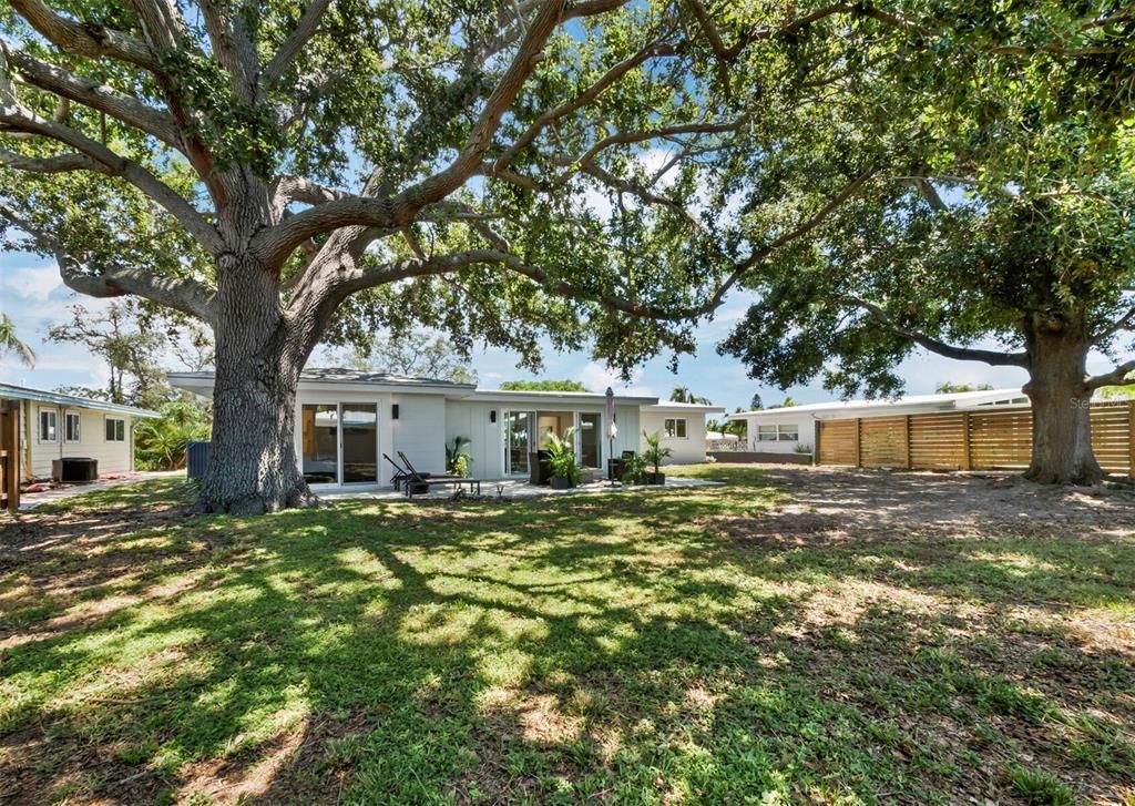 Backyard, Exterior