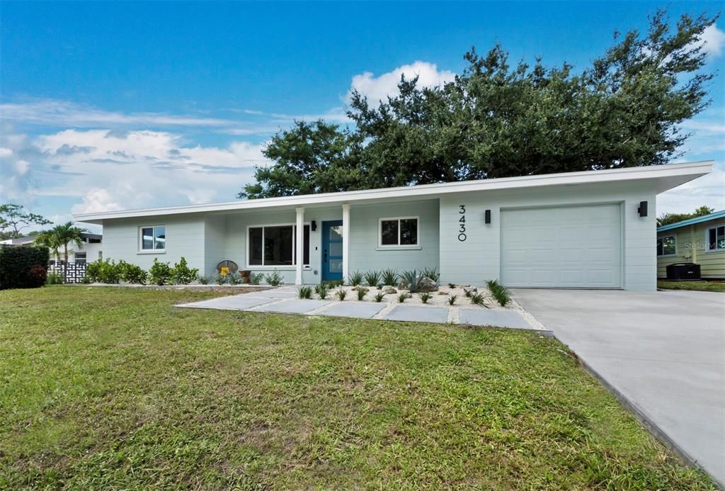Attached, Backyard, Exterior, Facade, Ranch