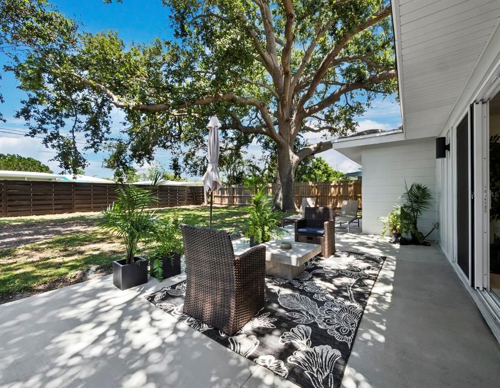 Backyard, Exterior
