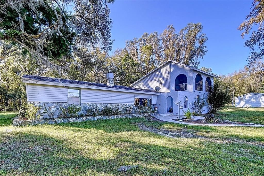 Backyard, Exterior